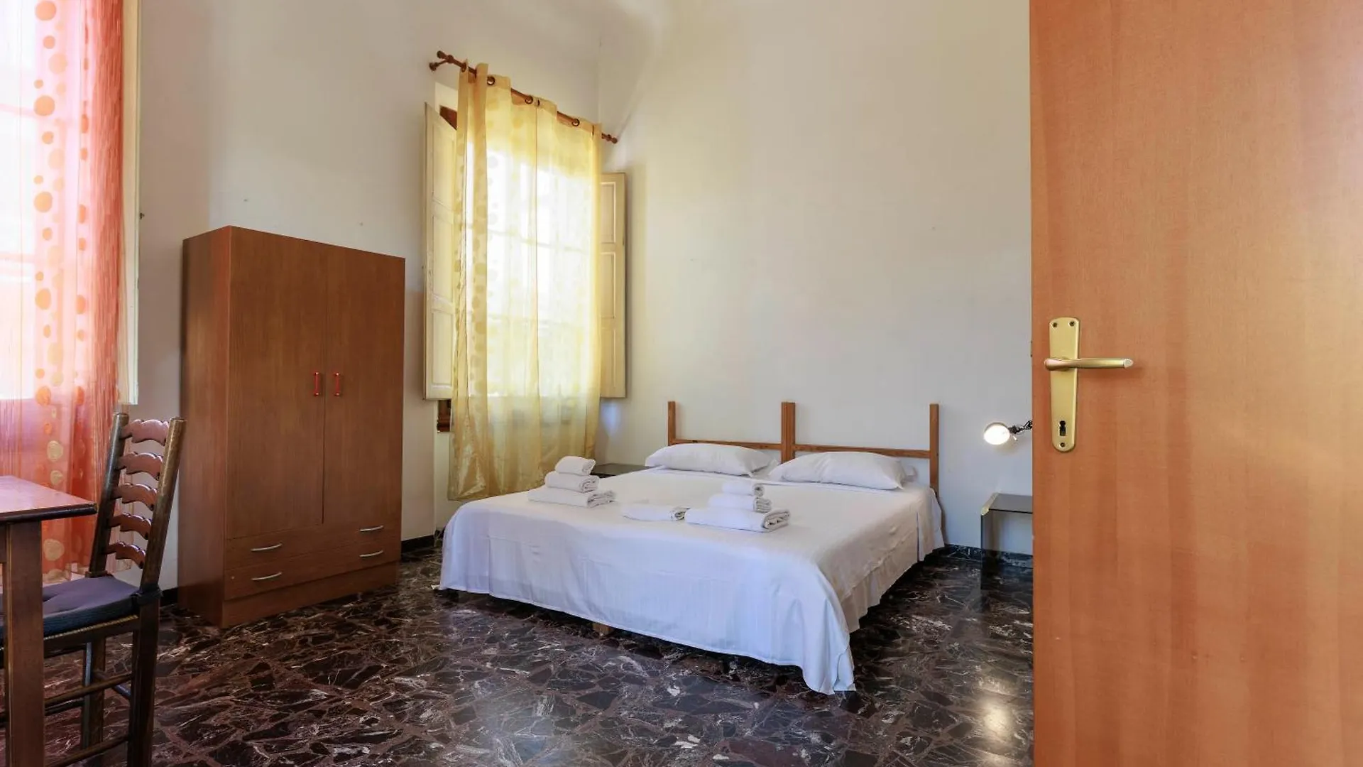 Faenza Huge Apartment Florence Italy